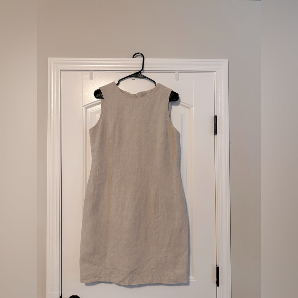Nice A-Lined dress/linen/perfect for work:looks great!